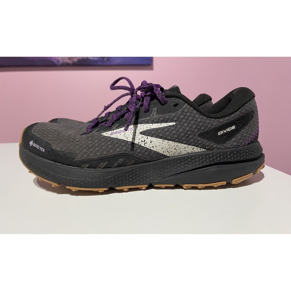 Brooks Divide 4 GTX Sneakers Womens 8.5 Black Purple Gore Tex Running Hiking
